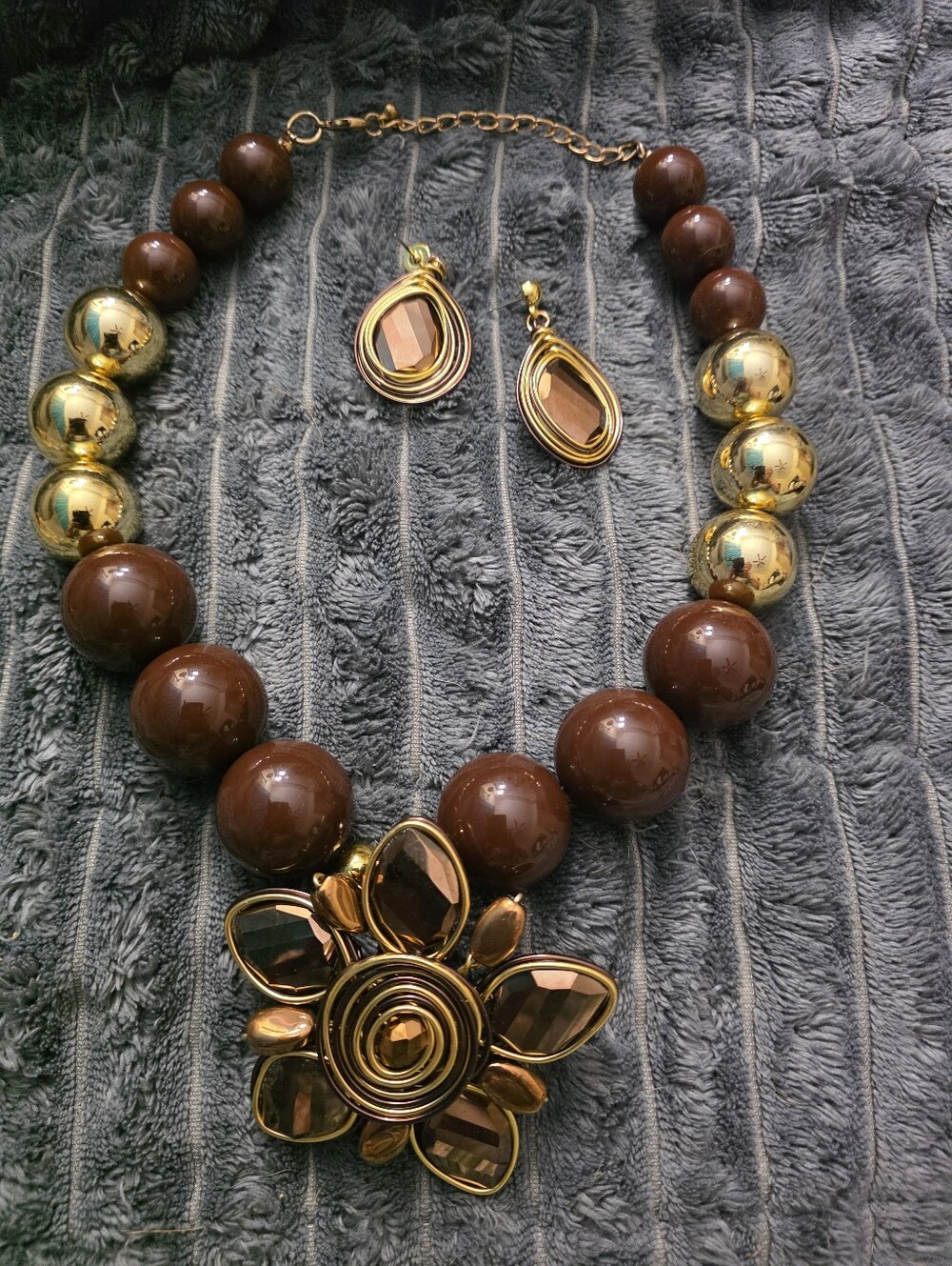 Elegant Gold & Brown Statement Necklace with Floral Pendant And Earrings